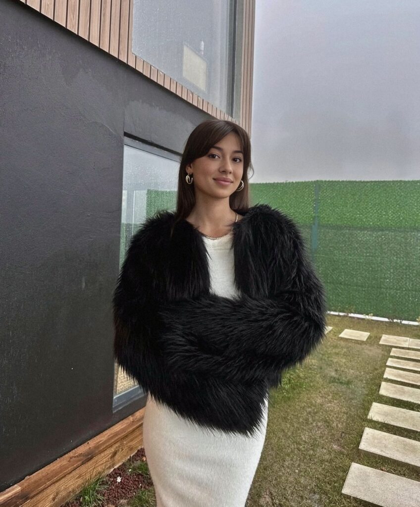 Angelina 4